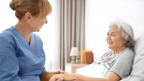 Профессиональный уход за пожилыми в частном пансионате в Лабинске